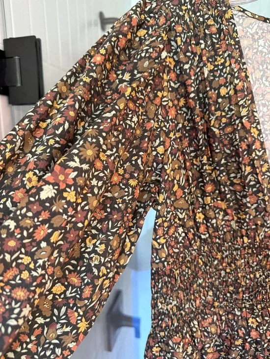 Doen Black Floral Midi Dress with Smocked Waist - Picture 3 of 6